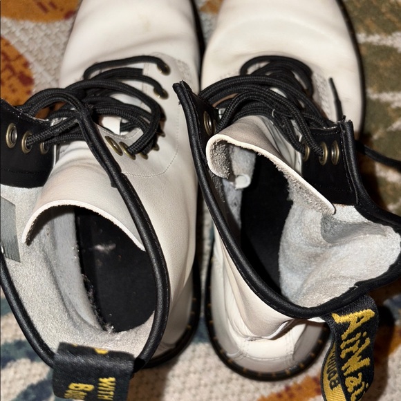 Dr Martens Zavala Airwaves Size 9 US L/8 US M - Picture 10 of 10